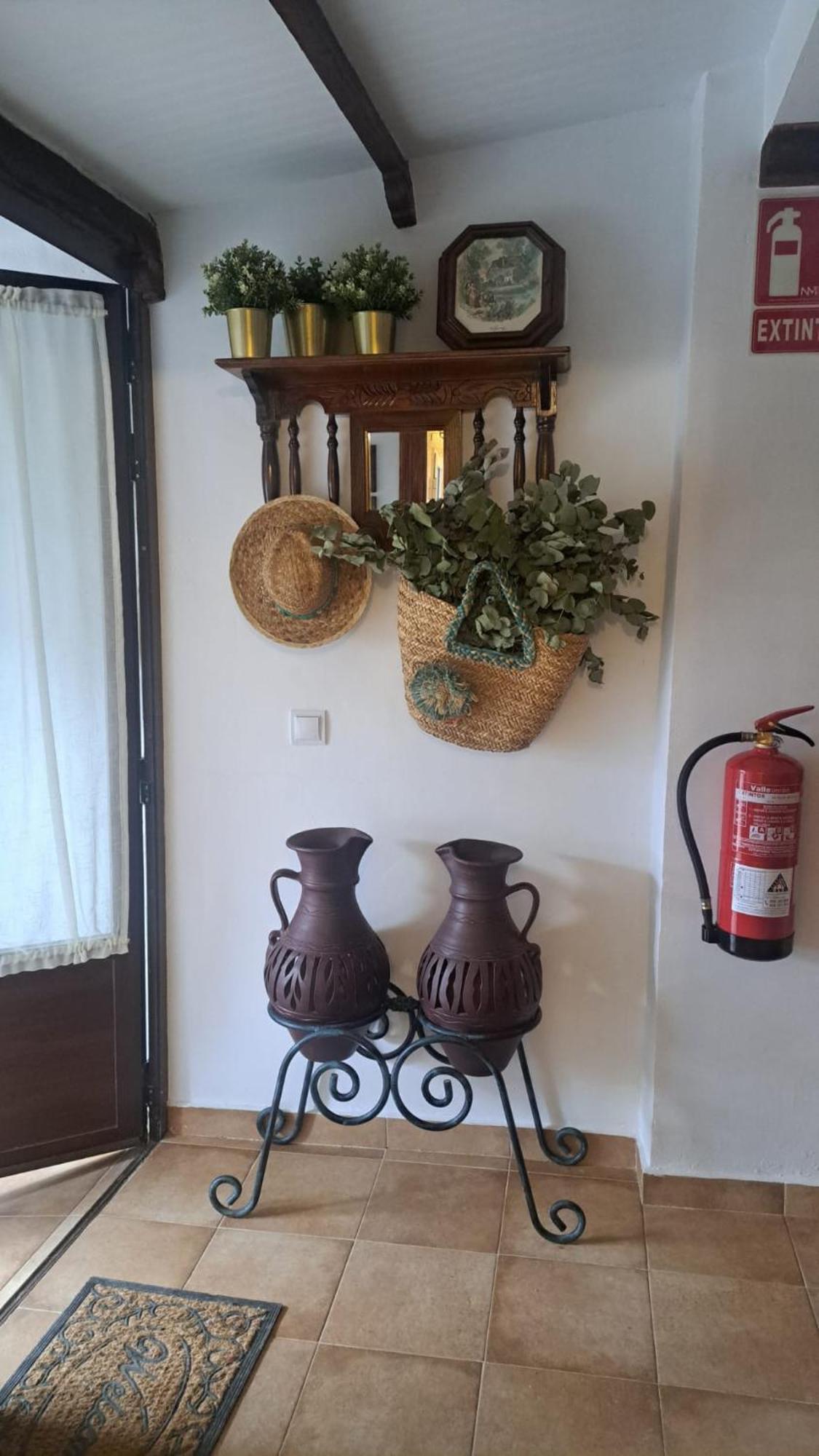 Casa Rural En San Carlos Del Valle- Dona Gumersinda Экстерьер фото